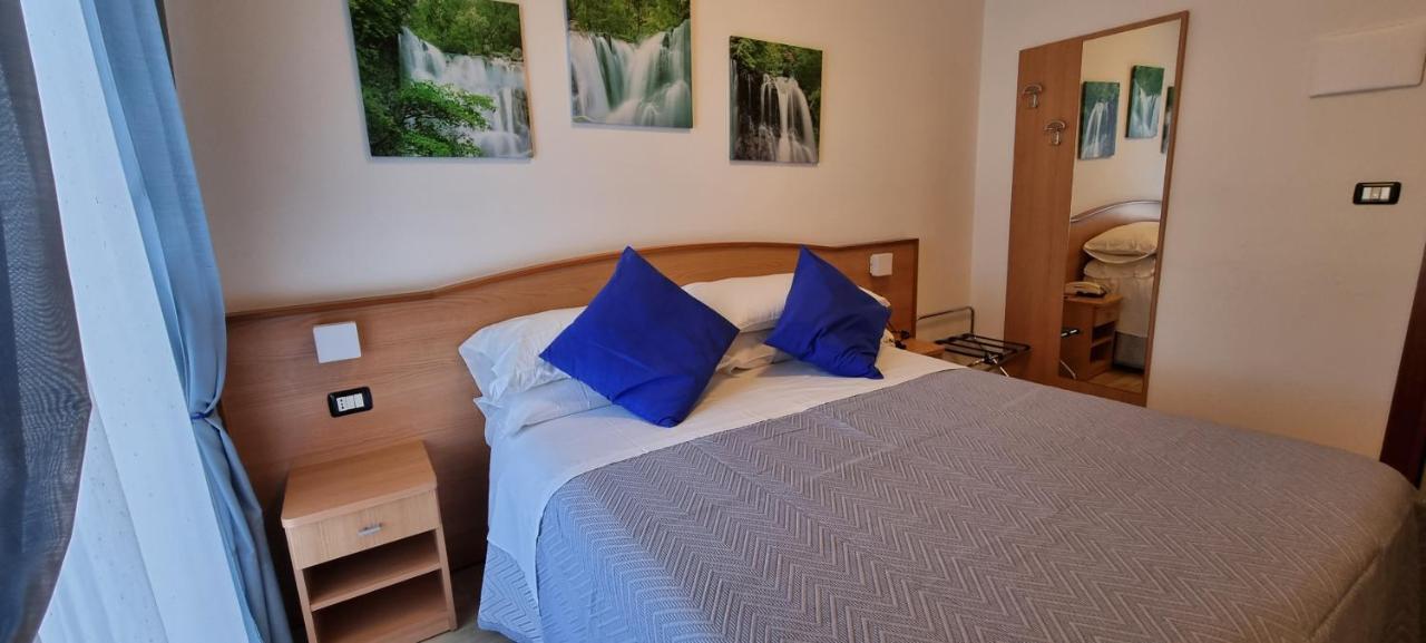Hotel Mare Blu -- Boutique Pineto Kültér fotó