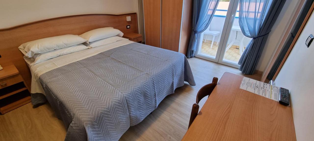 Hotel Mare Blu -- Boutique Pineto Kültér fotó