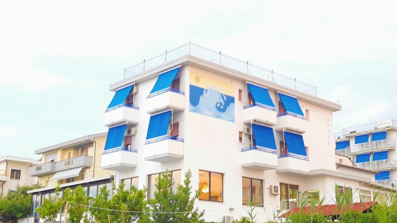 Hotel Mare Blu -- Boutique Pineto Kültér fotó